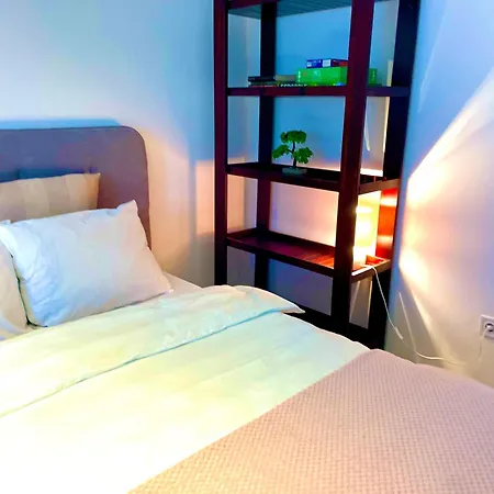 Art Luxury - Central, Metro To Airport 아파트